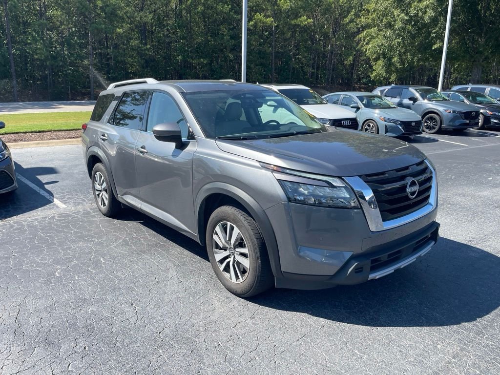 Used 2025 Gray Nissan SL image 5