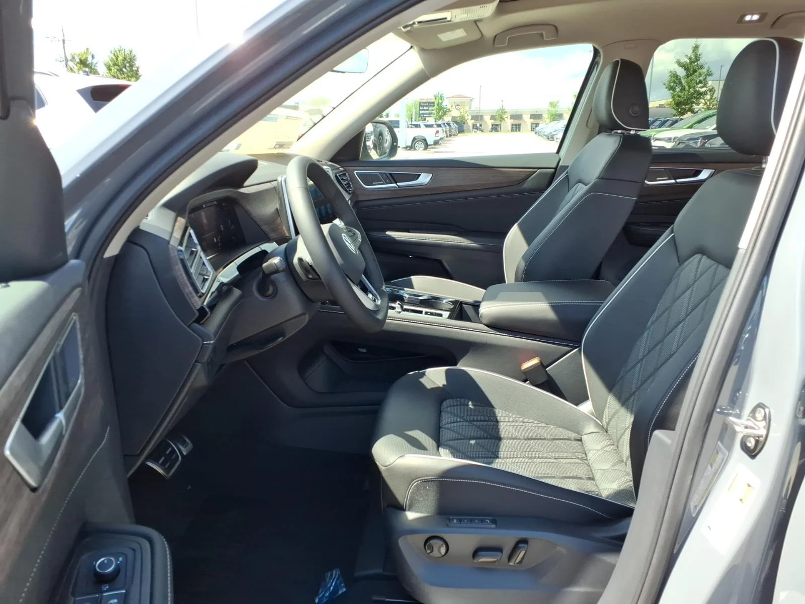 New 2026 Pure Gray Volkswagen 2.0T SEL PREMIUM R-LINE 4 image 18