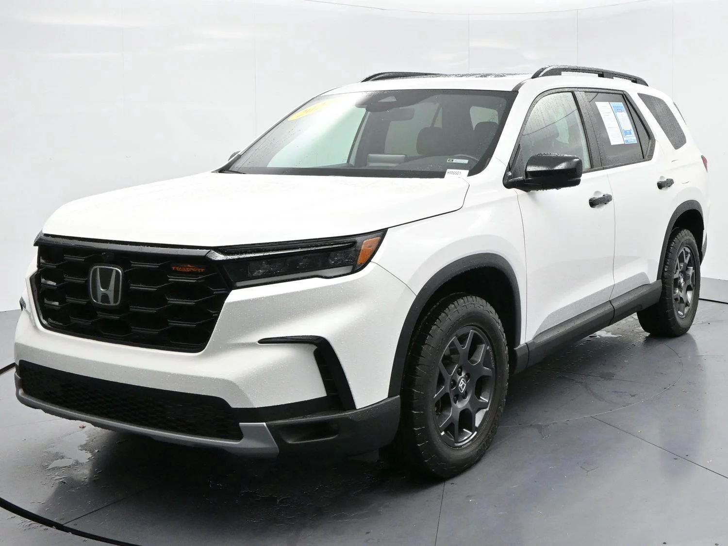 Used 2024 Platinum White Pearl Honda TrailSport image 3