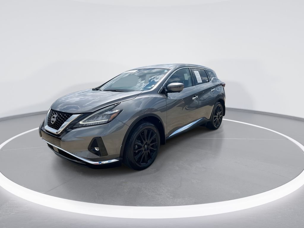 Used 2023 Gray Nissan SL image 4