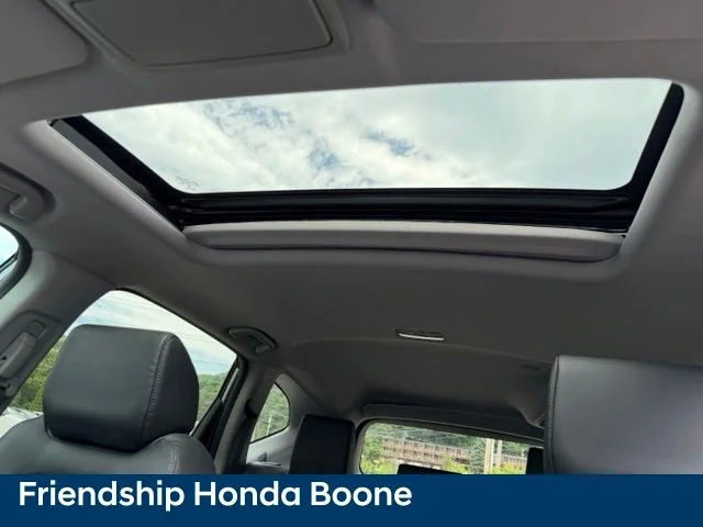 Used 2019 Silver Honda Touring image 32
