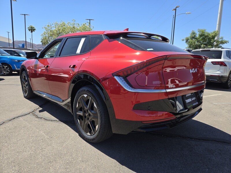 New 2025 Runway Red Kia Wind AWD image 4