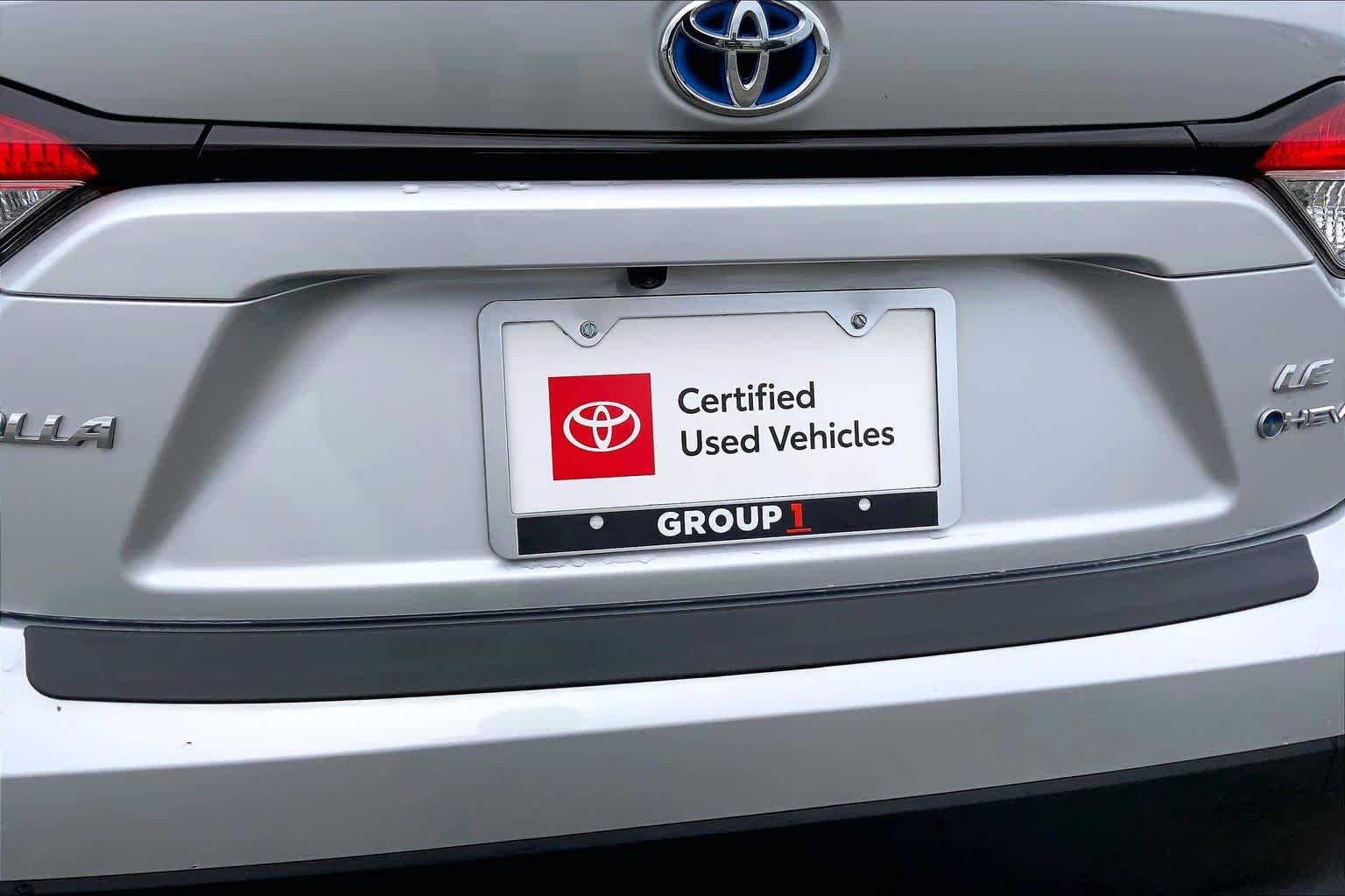 Used 2025 Classic Silver Metallic Toyota Hybrid LE image 10