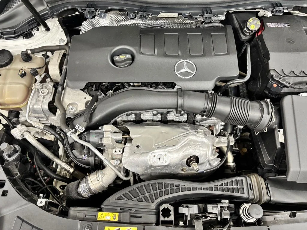 Used 2023 White Mercedes-Benz GLA 250 image 26