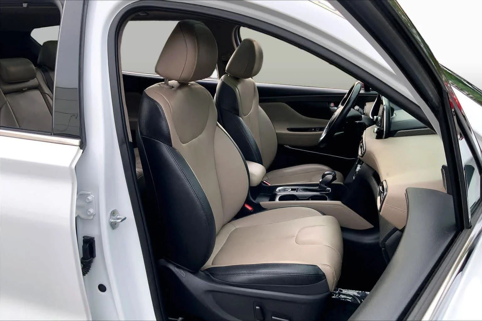 Used 2019 Quartz White Hyundai Ultimate image 9