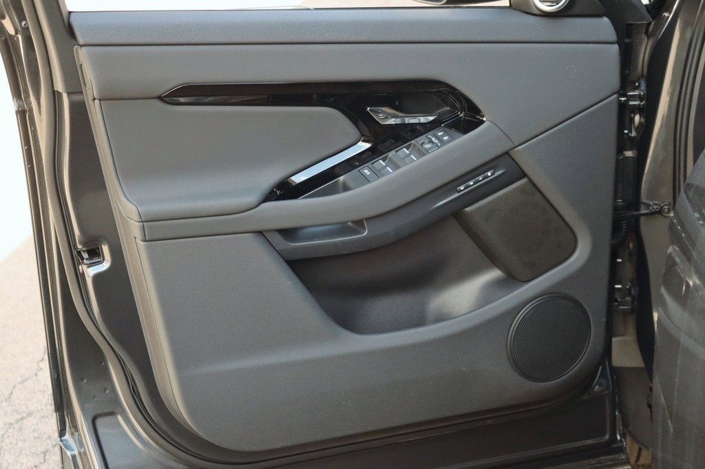 2026 LAND ROVER RANGE ROVER EVOQUE - Image 10