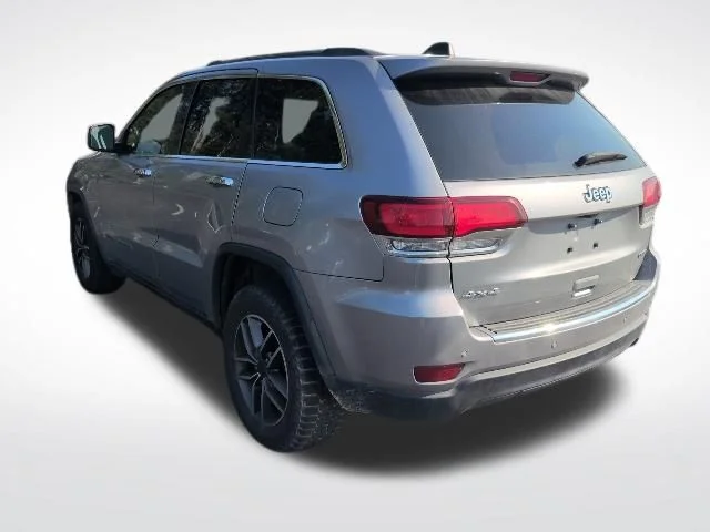 Used 2020 Silver Jeep Limited image 9
