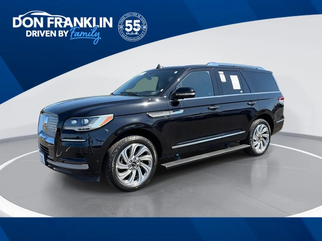Used 2024 Black Lincoln Reserve image 1