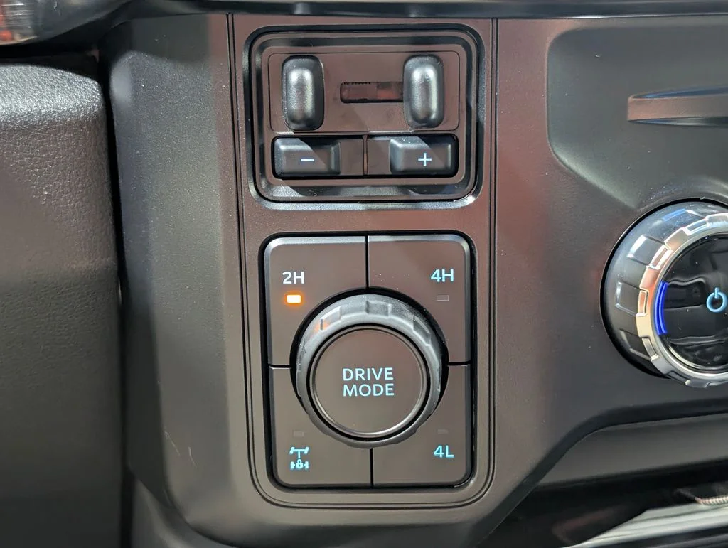 New 2026 Oxford White Ford F-250® Lariat® image 8
