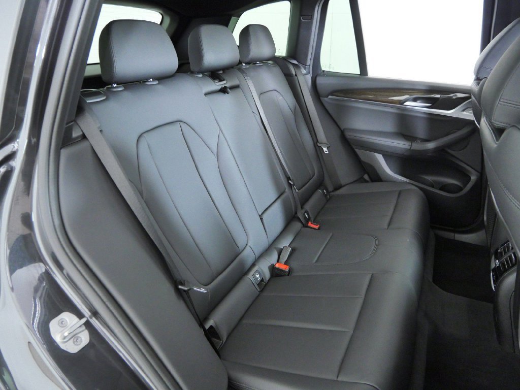 Used 2021 Dark Graphite Metallic BMW xDrive30i image 24