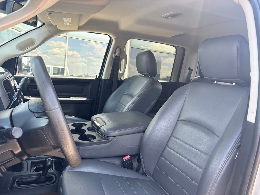 Used 2018 Bright Silver Clearcoat Metallic Ram Tradesman image 11