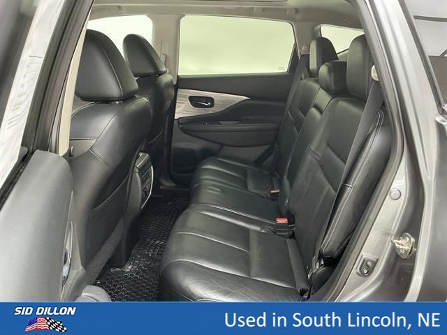 Used 2015 Gun Metallic Nissan SL image 18