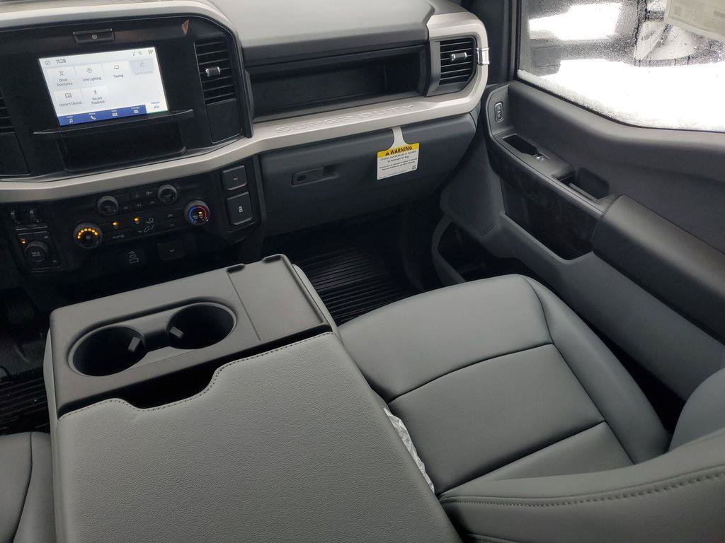 New 2025 Oxford White Ford F-350® XL image 34
