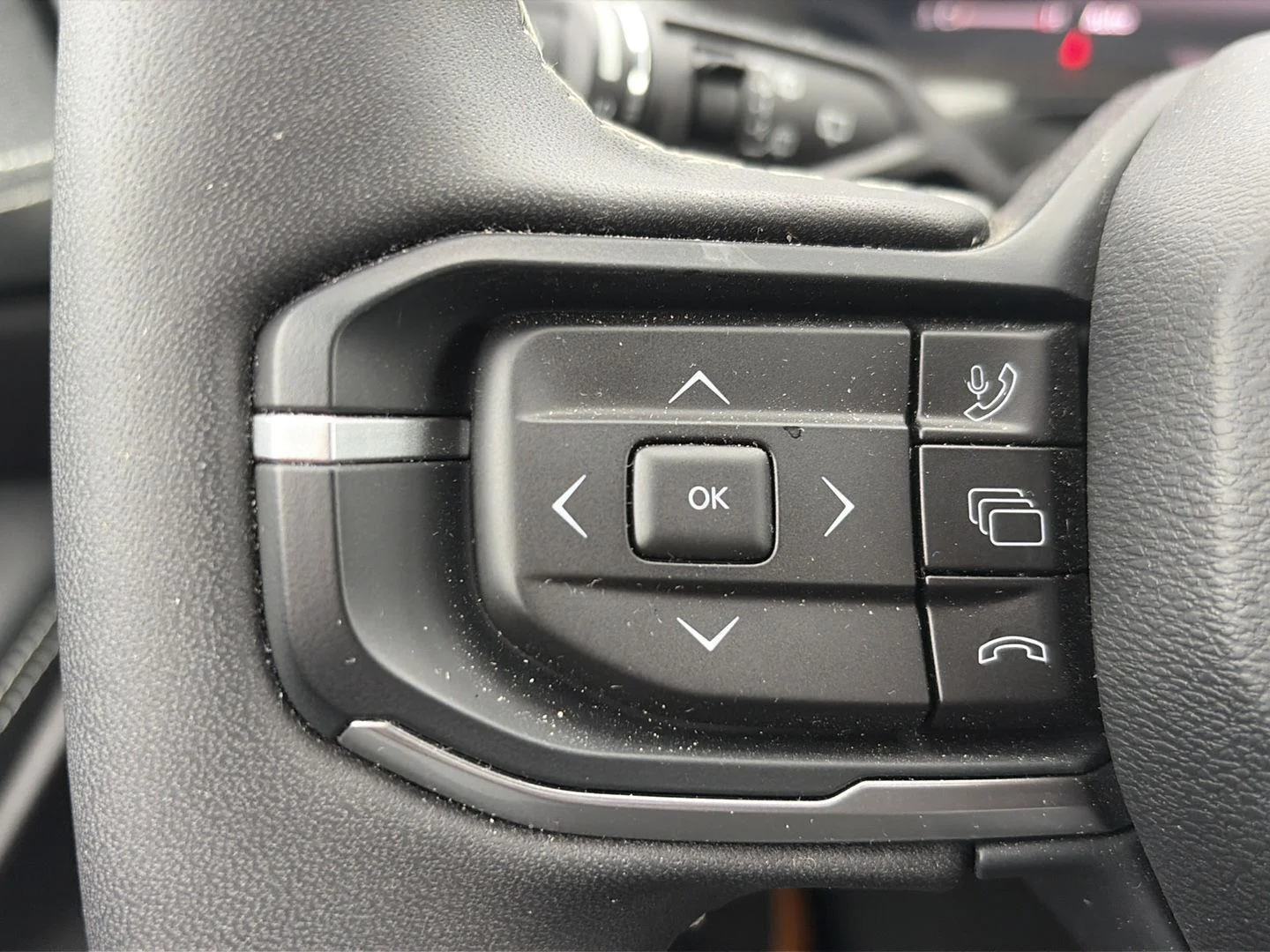 Used 2026 Red Hot Pearlcoat Jeep Laredo image 15