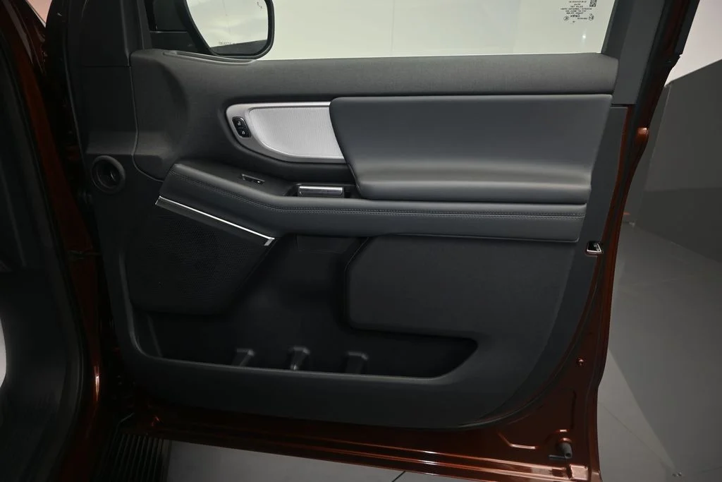 New 2027 Bronze Fire Metallic Tinted Clearcoat Ford MAX Active image 14