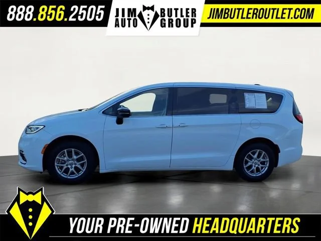 Used 2024  Chrysler Touring L image 18