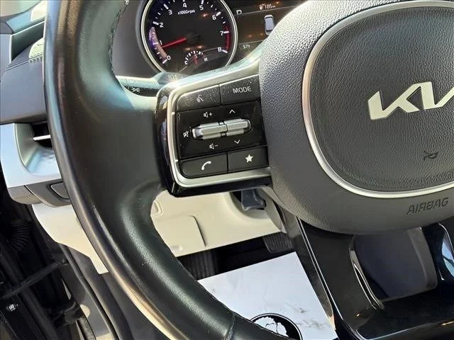 Used 2022 Gray Kia LXS image 18