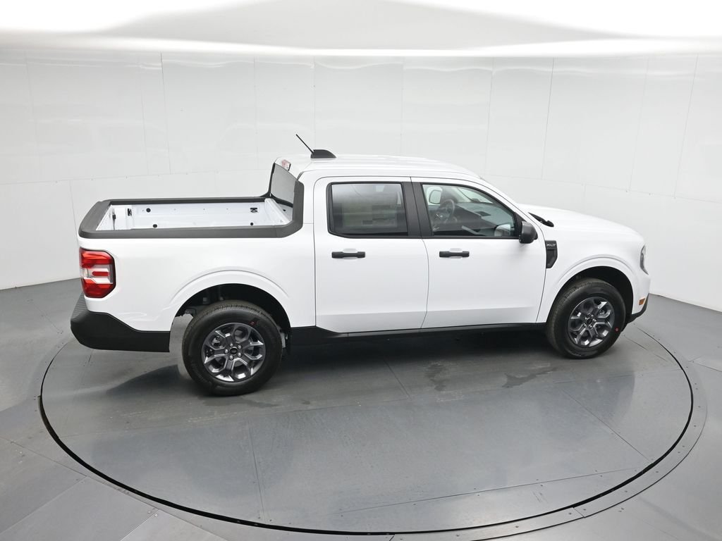 New 2026 Oxford White Ford XLT image 38
