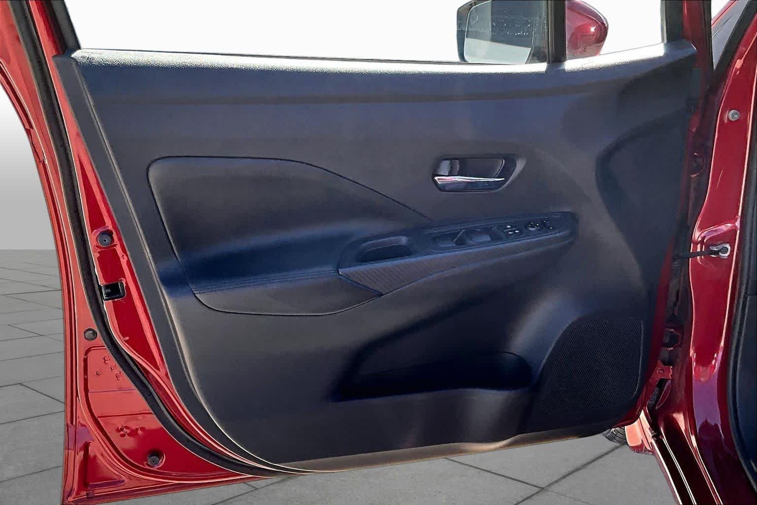 Used 2020 Scarlet Ember Pearl Metallic Nissan SV image 18
