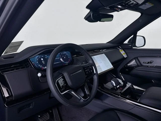 Used 2025 Santorini Black Metallic Land Rover SE image 9
