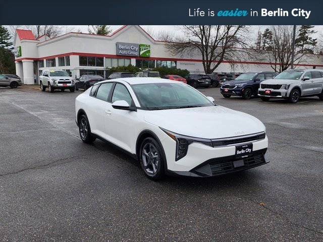 2025 Kia K4 LXS