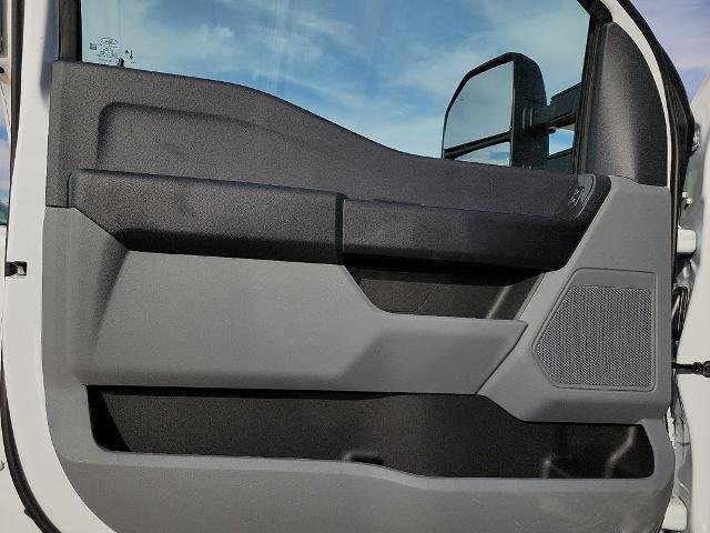 New 2026 Oxford White Ford F-350® XL image 18