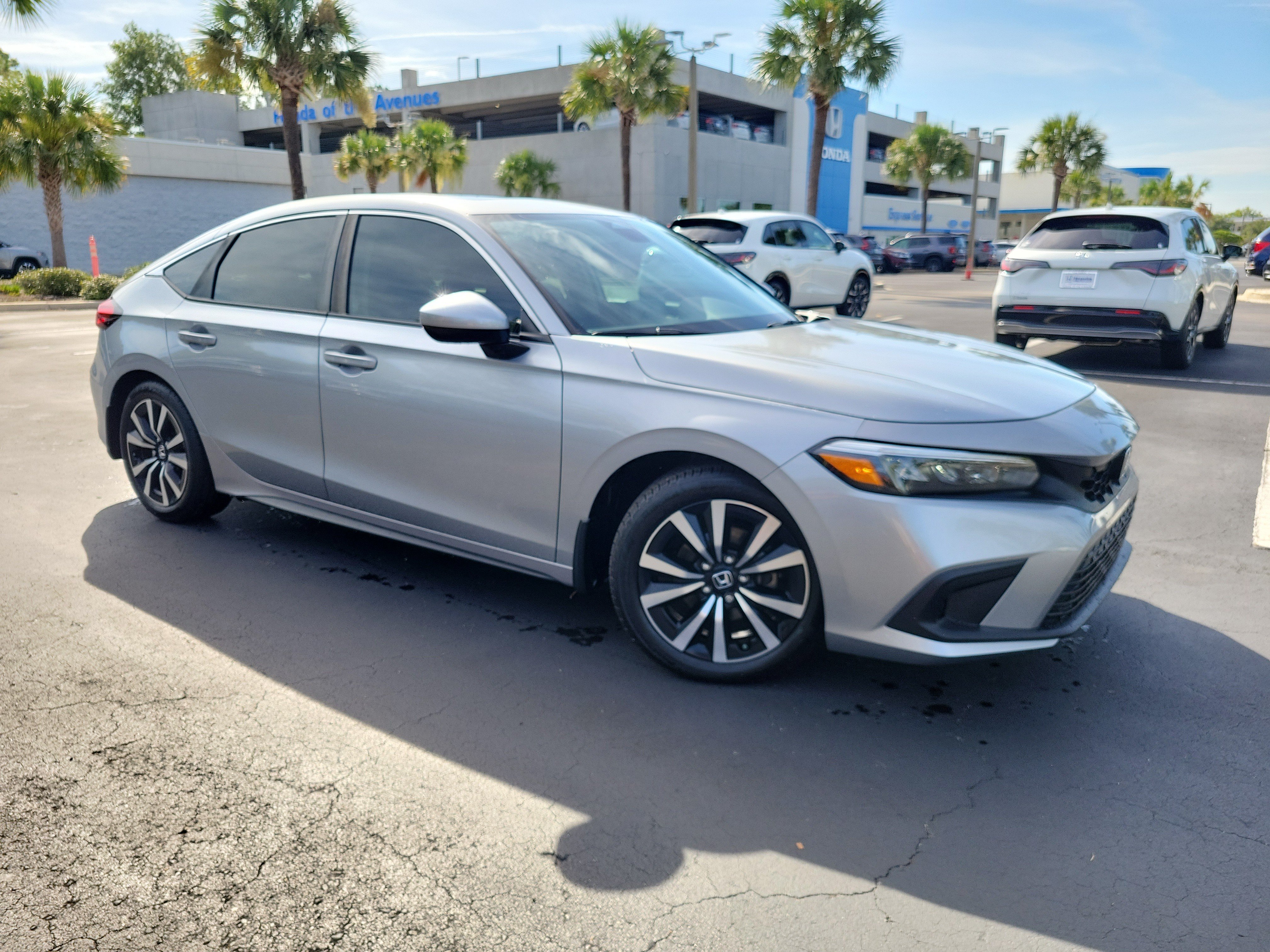 2022 Honda Civic Hatchback EX-L - Photo 36