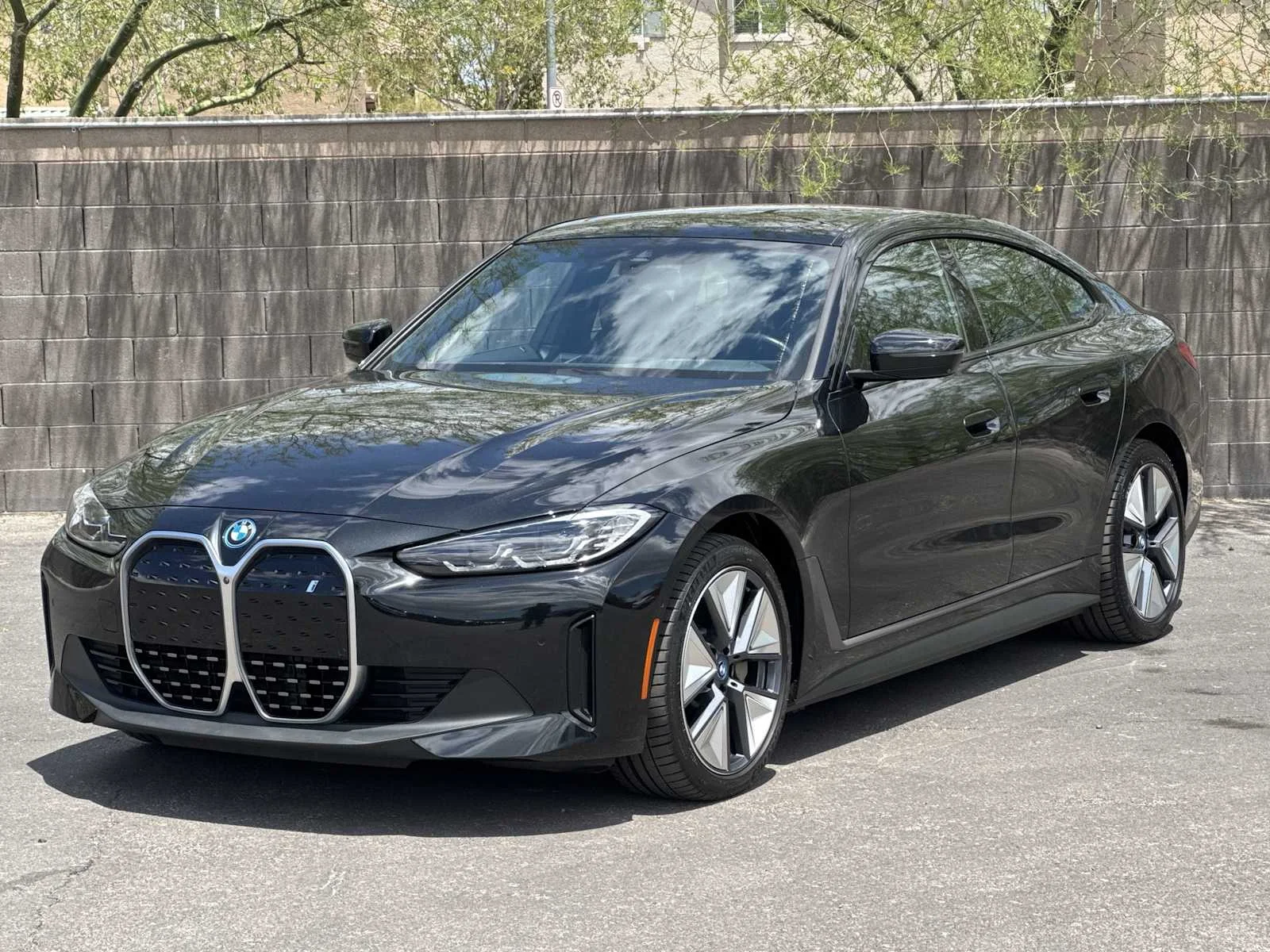 Used 2023 Black Sapphire Metallic BMW eDrive35 image 4
