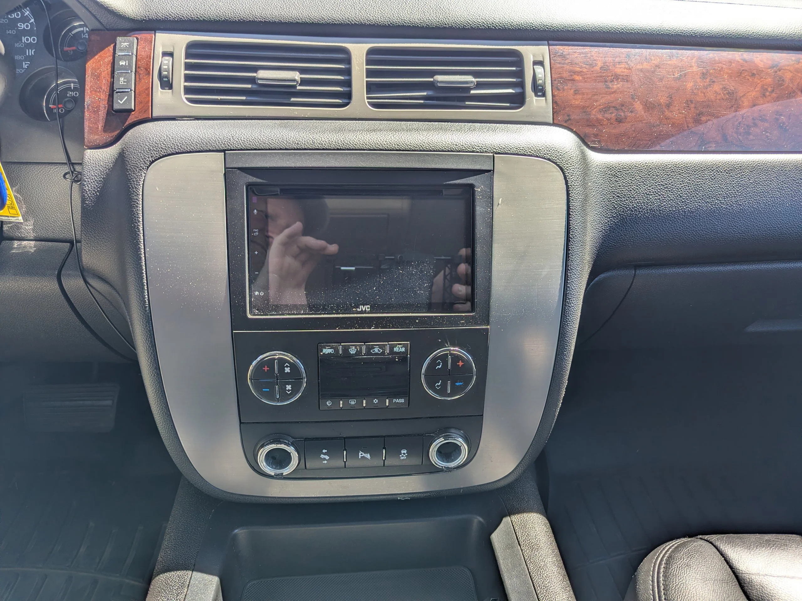 Used 2014 White Diamond Tricoat GMC SLT image 22