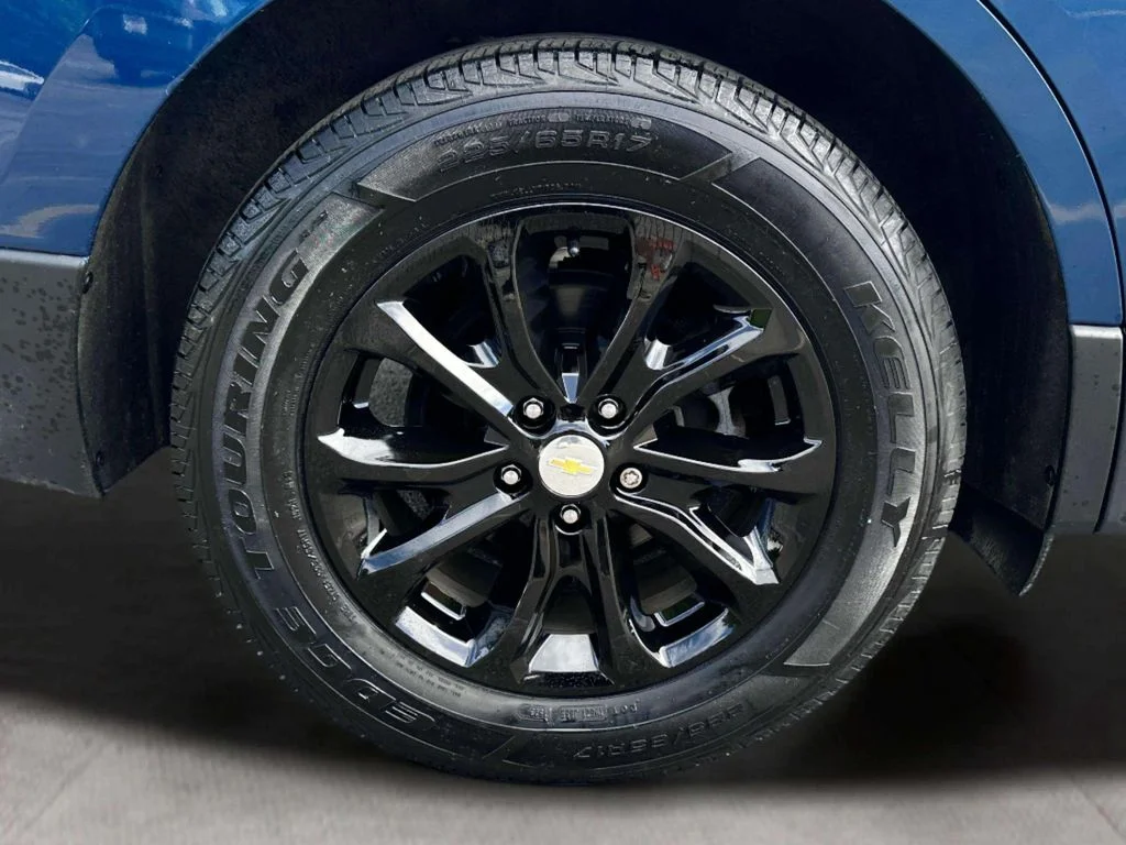 Used 2019 Pacific Blue Metallic Chevrolet LT image 28