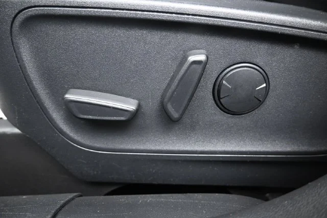 Used 2025 Agate Black Metal Ford ST-Line image 11