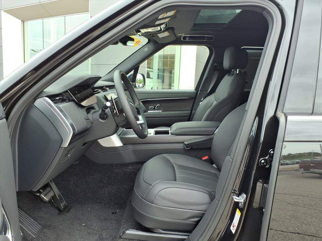 New 2026 Santorini Black Land Rover SE image 11