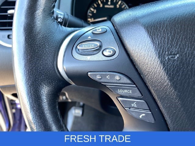 Used 2018 Caspian Blue Nissan SL image 32