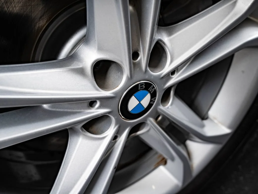 Used 2019 Alpine White BMW xDrive30i image 8
