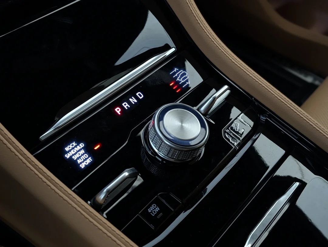 New 2026 Black Jeep Summit - - 4x4 - Advanced ProTech Group IV - Palermo Leather Seats - Head-Up Display & More! image 21