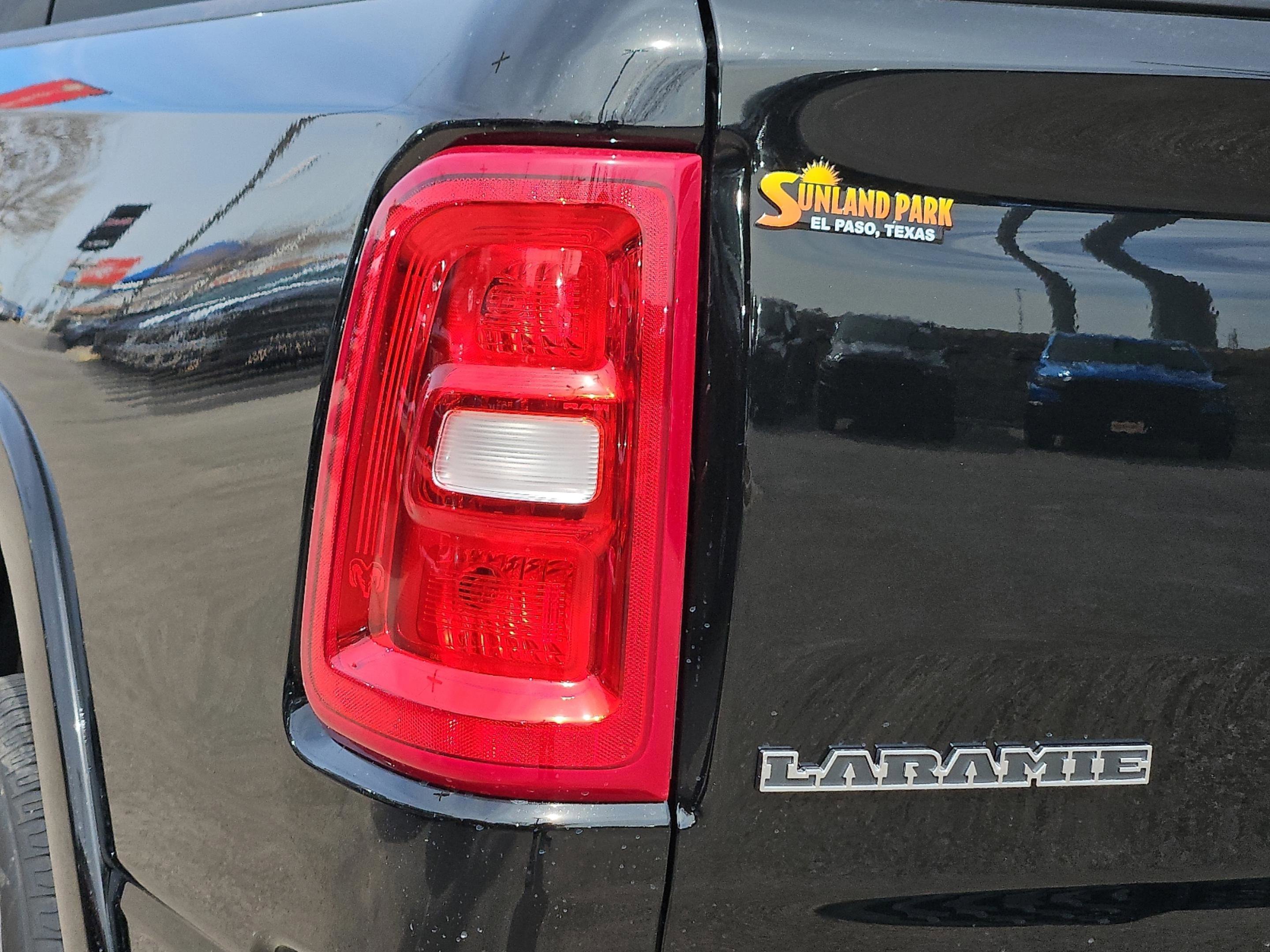 New 2026 Diamond Black Crystal Pearl-Coat Exterior Paint RAM Laramie image 29