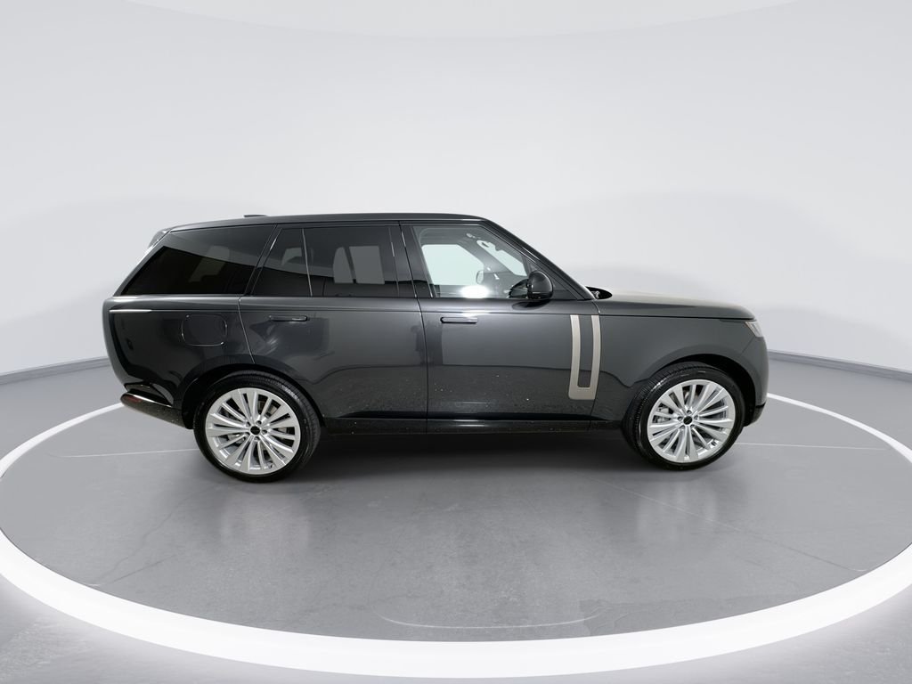 New 2026 Carpathian Grey Land Rover SE image 9