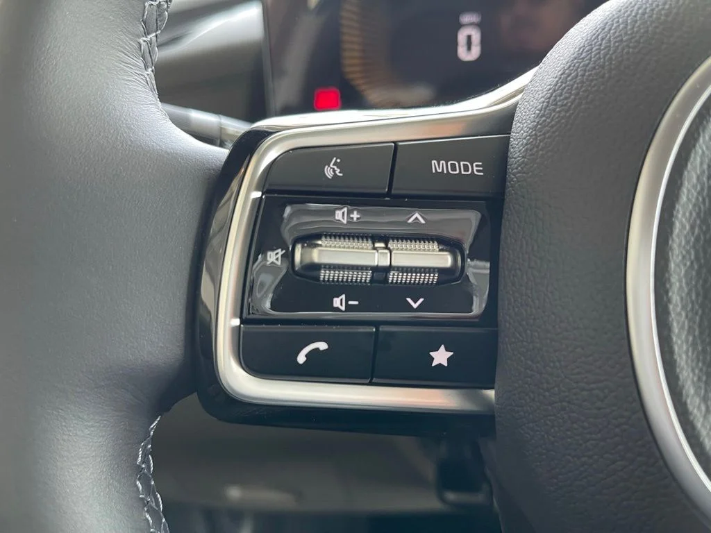 New 2026 White Kia EX image 23