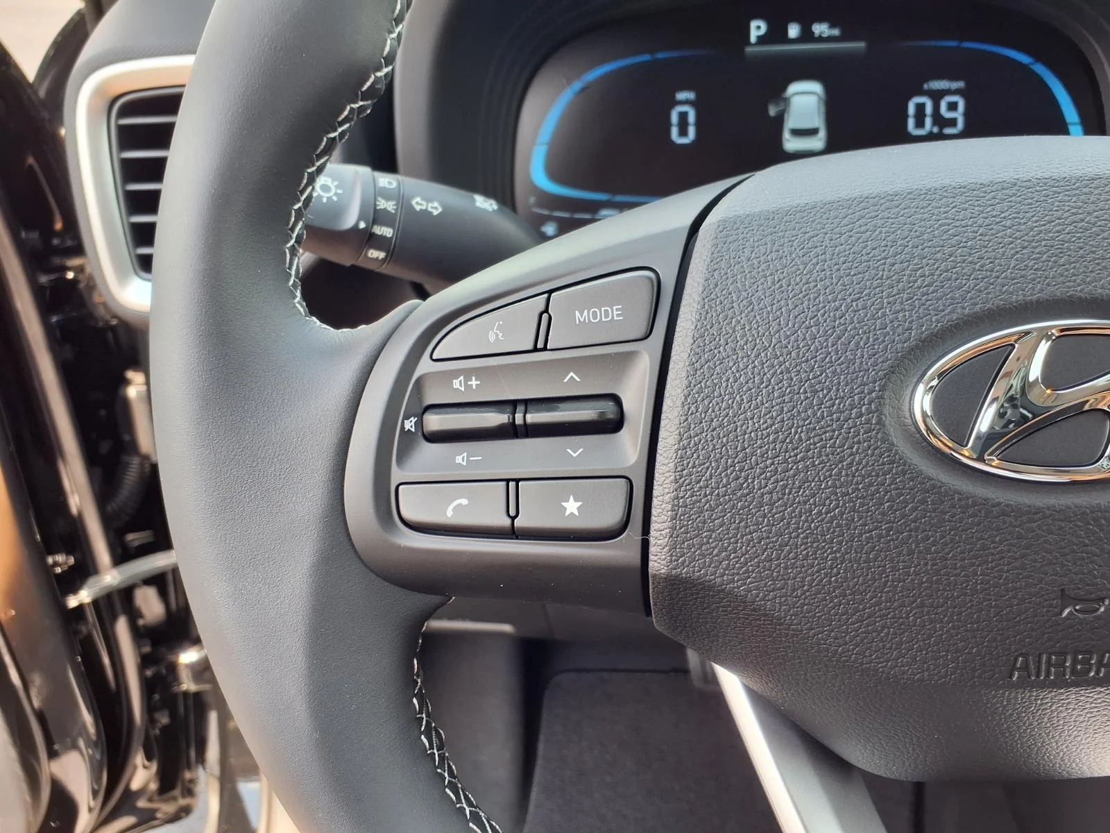 New 2026 Onyx Black Hyundai SEL image 8