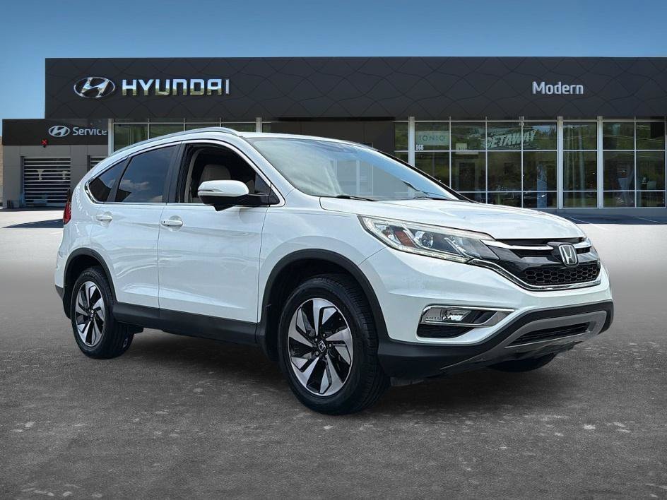 Used 2016 Diamond White Pearl Honda Touring image 3