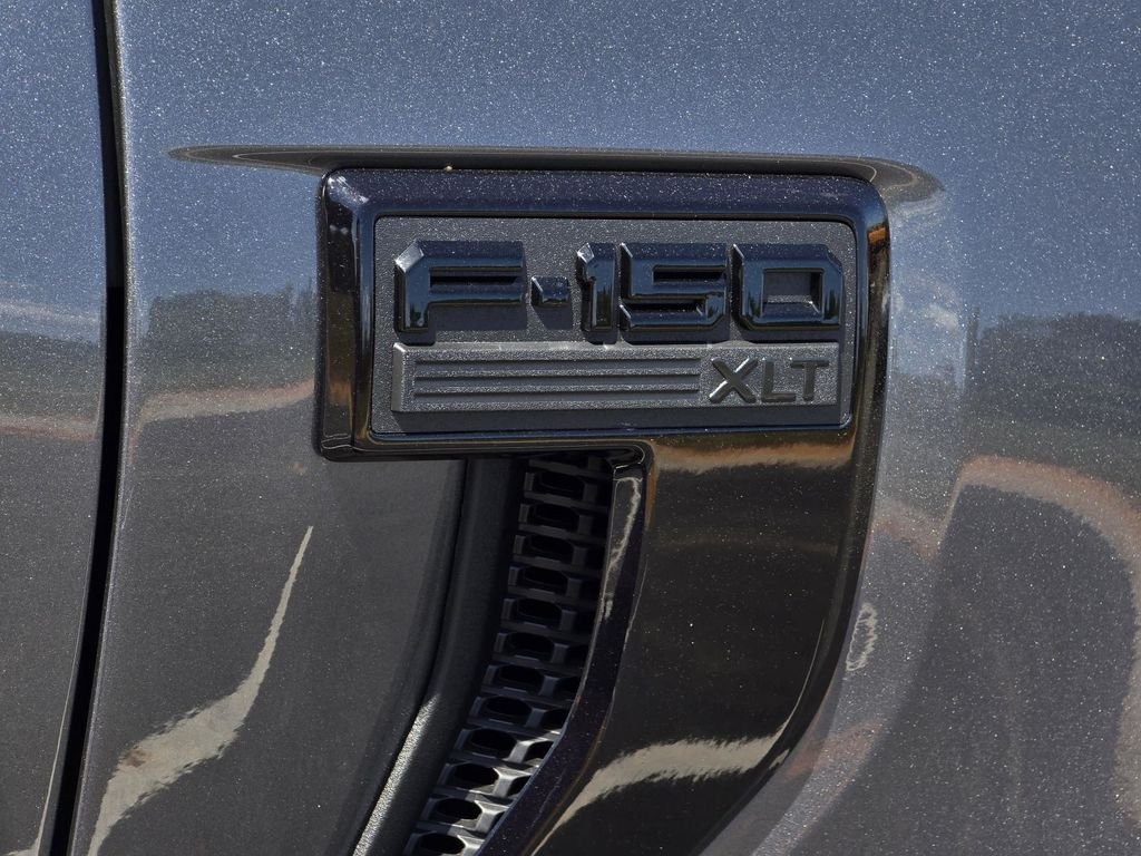 New 2026 Carbonized Gray Metallic Ford XLT image 38