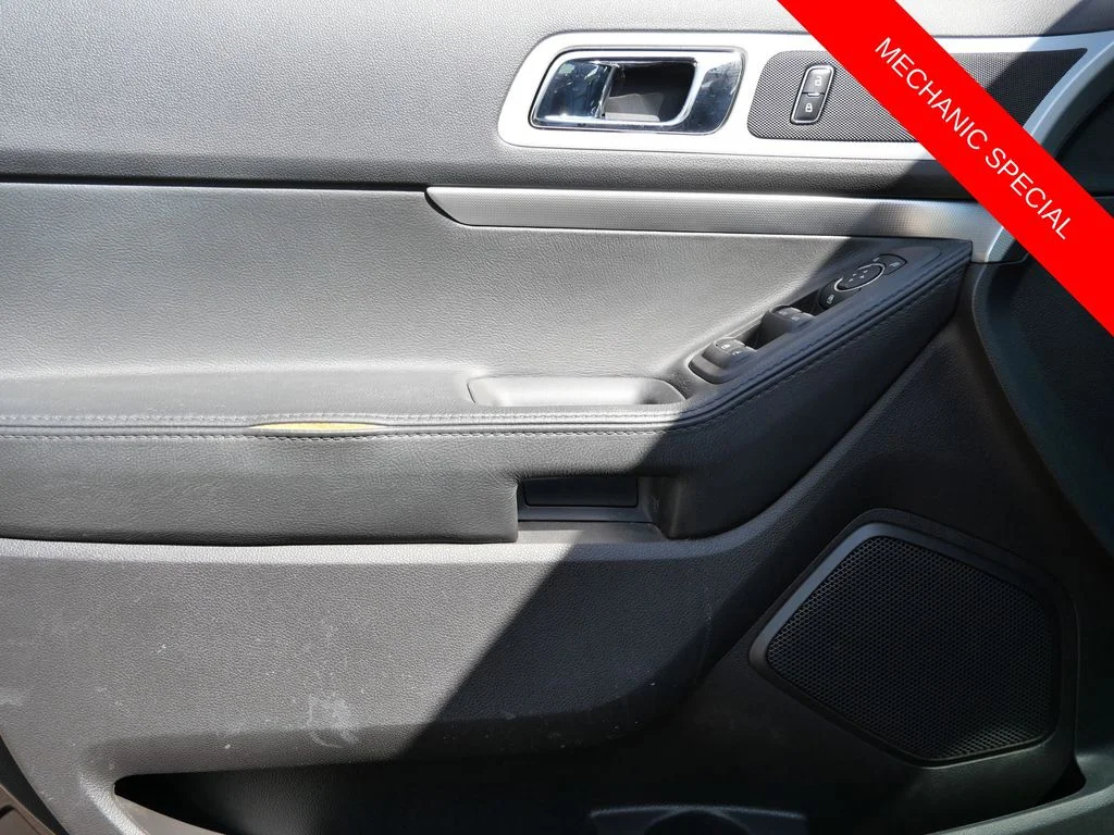 Used 2015  Ford XLT image 8