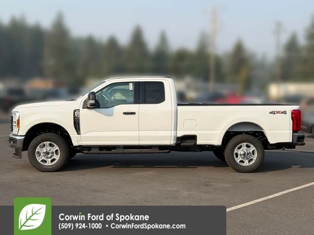New 2026 Oxford White Ford XLT image 9