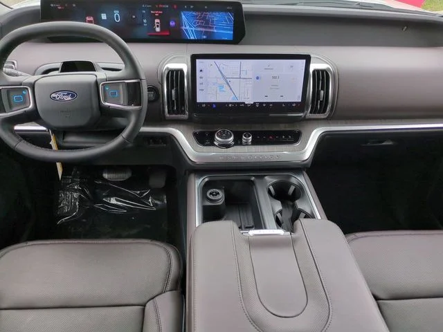 New 2026 White Ford Platinum image 15