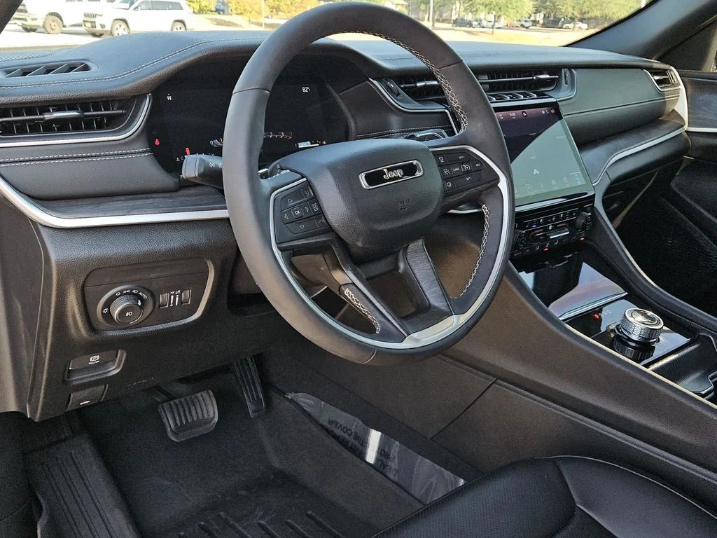 Used 2025 Black Jeep Limited image 14