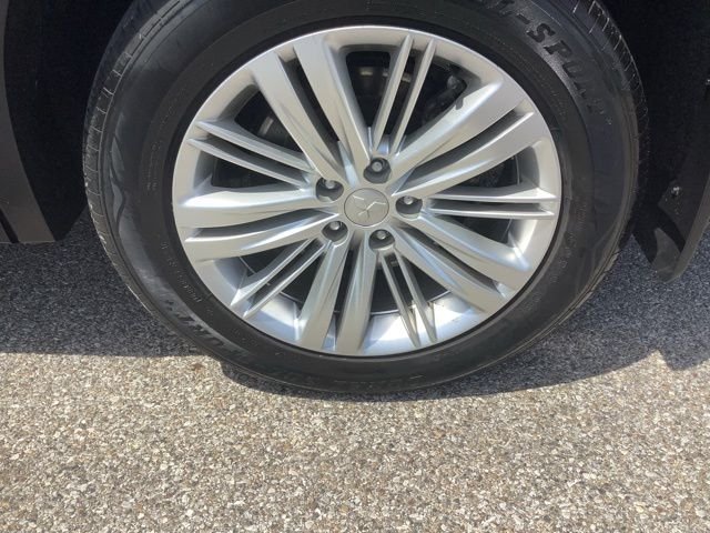 Used 2022 Silver Mitsubishi ES image 1