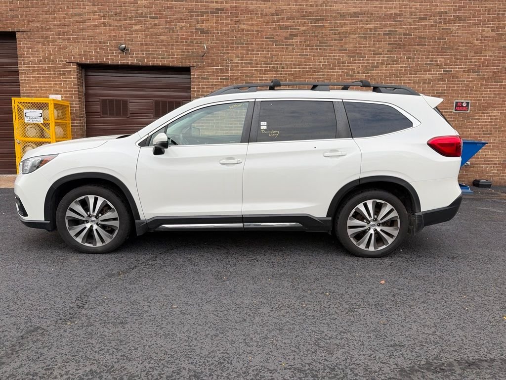 Used 2022 Crystal White Pearl Subaru Limited image 12