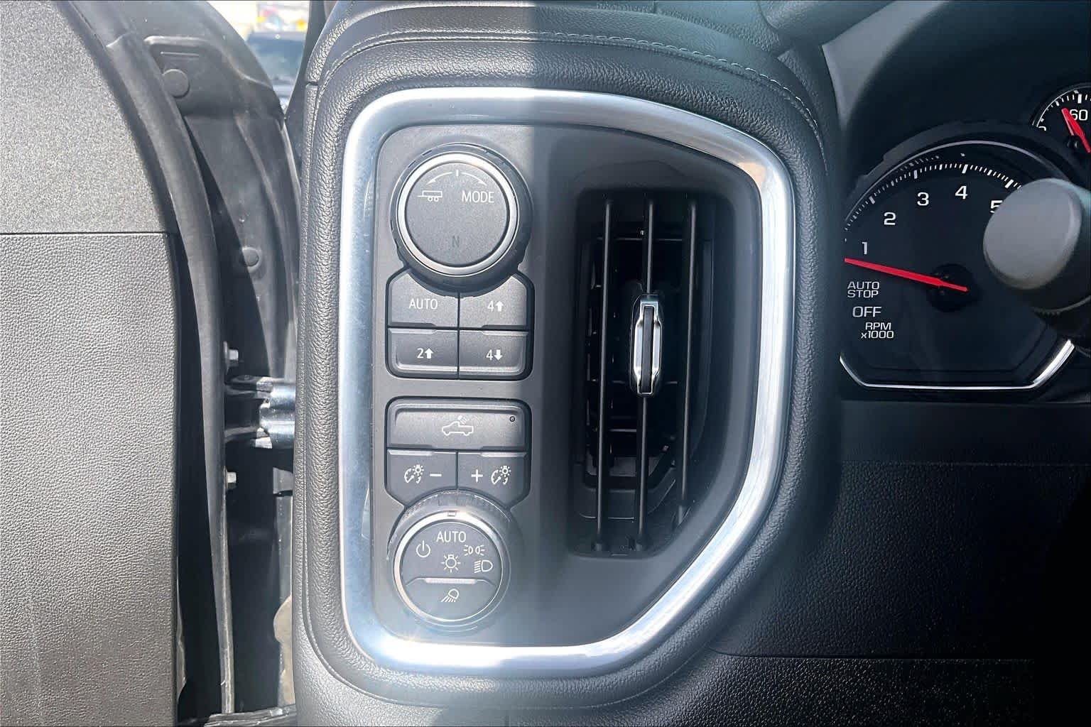 Used 2022 Shadow Gray Metallic Chevrolet LT image 36
