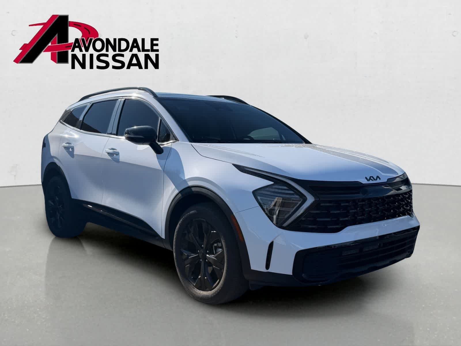 Used 2025 Glacial White Pearl Kia X-Line image 4