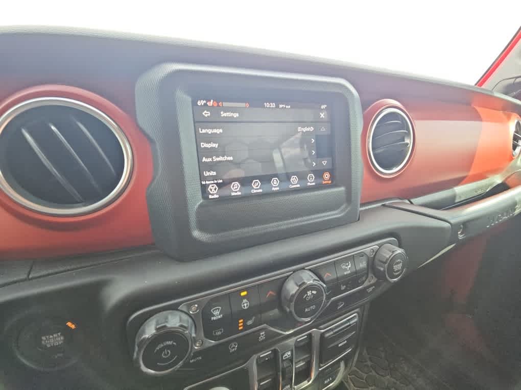 Used 2018  Jeep Rubicon image 6